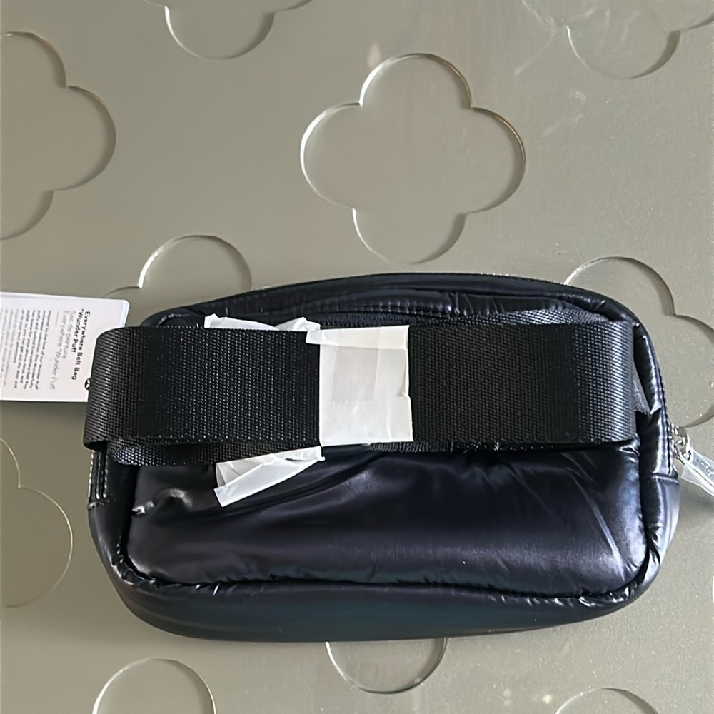 🆕 LULULEMON ATHLETICA Everywhere Belt Bag Wunder Puff Shine Black 1L NWT - Picture 10 of 17